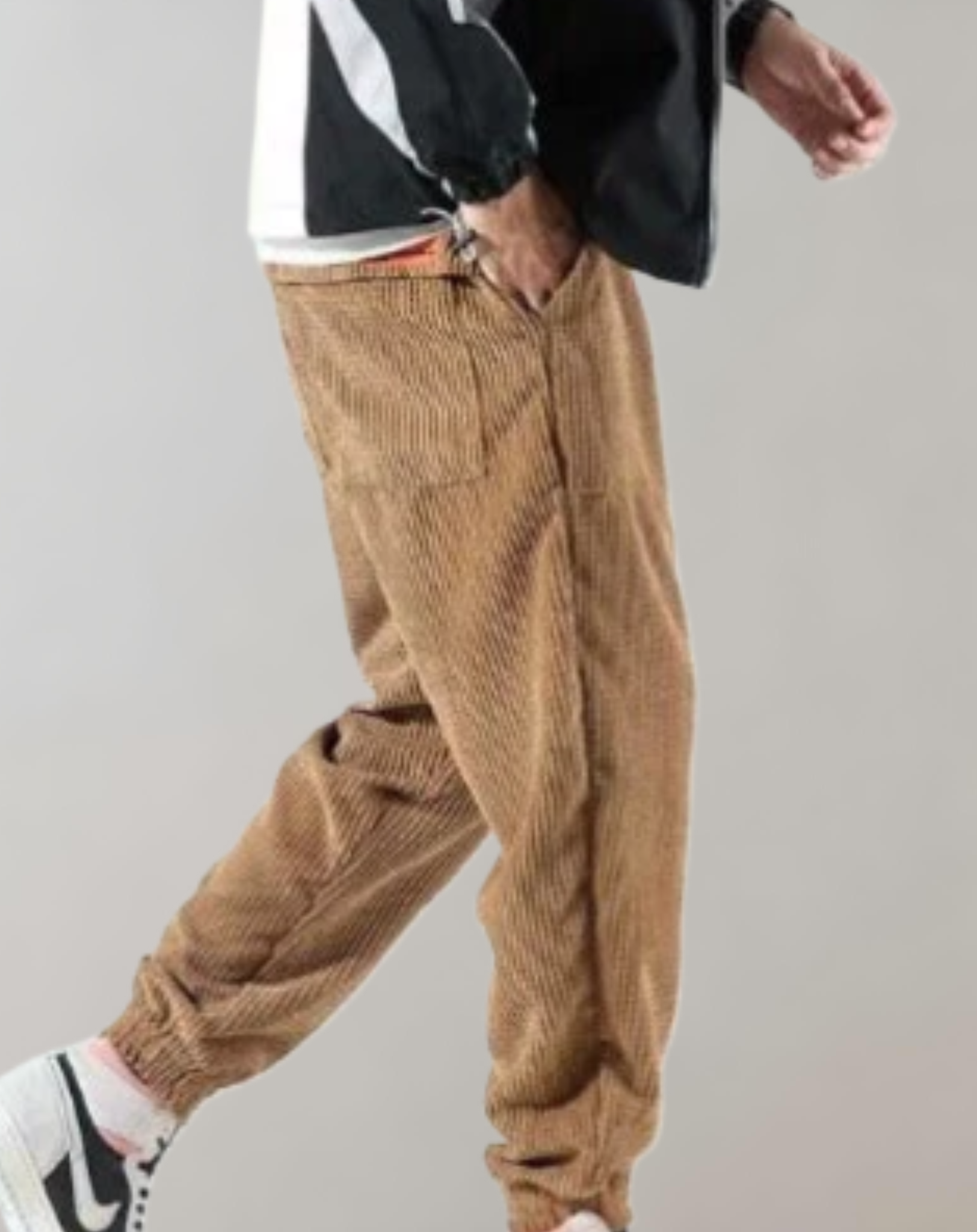 comfortabele loszittende corduroy jogger met elastische taille en zakken