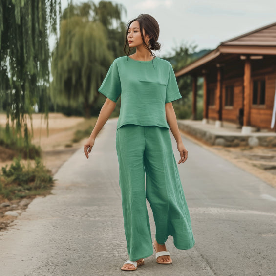 2-delige set met losse blouse wijde en korte mouwen met bijpassende hoge taille en broek met wijde pijpen