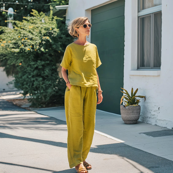 2-delige set met losse blouse wijde en korte mouwen met bijpassende hoge taille en broek met wijde pijpen